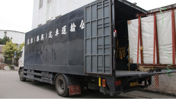 佛山哪個(gè)門窗廠家做工程門窗做得好？-樓上樓門窗
